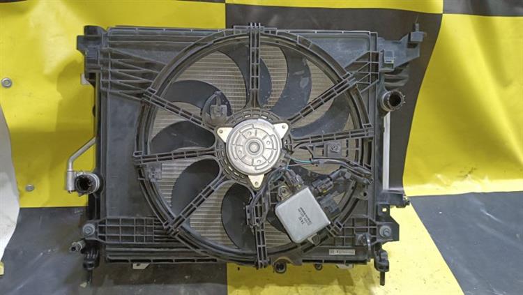 Радиатор основной Ниссан Нот в Нефтеюганске 105188