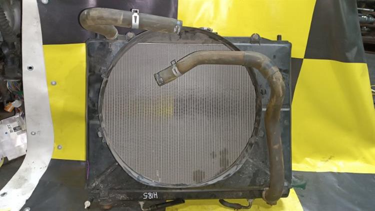 Радиатор основной Мицубиси Паджеро в Нефтеюганске 105204