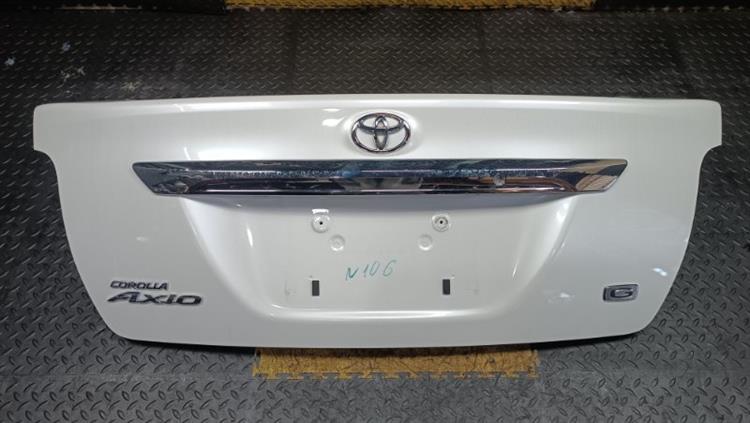 Крышка багажника Тойота Королла Аксио в Нефтеюганске 106946