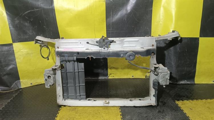 Рамка радиатора Тойота Пробокс в Нефтеюганске 116670