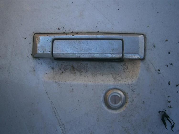 Дверь Тойота Таун Айс в Нефтеюганске 15430