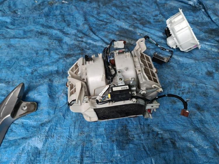 Мотор печки Хонда Легенд в Нефтеюганске 206136