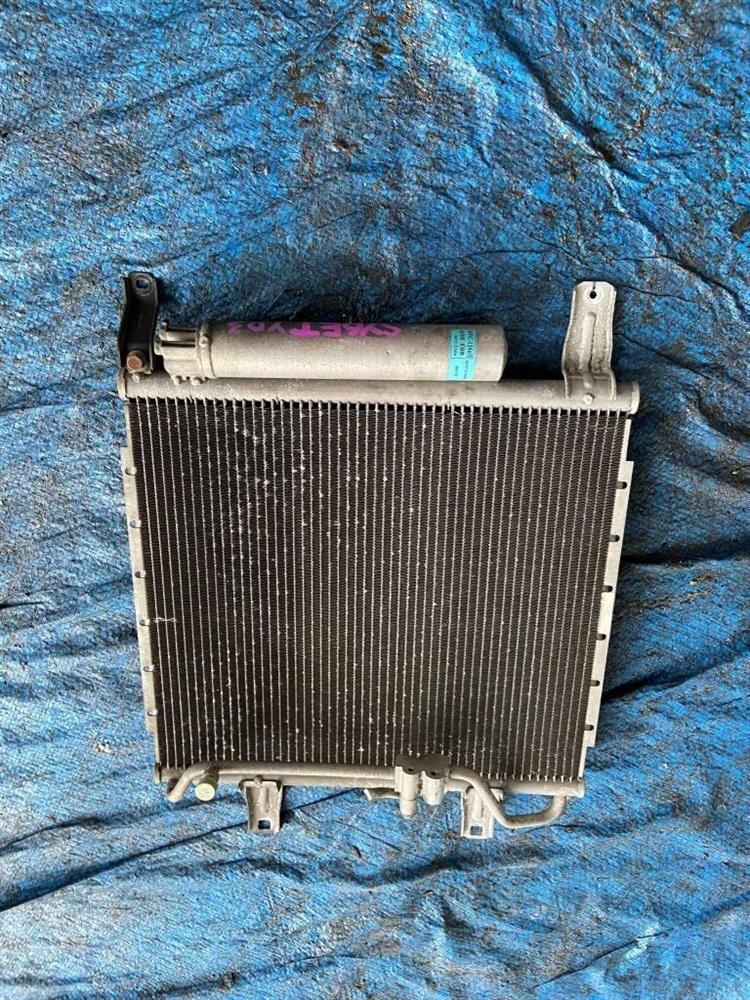 Радиатор кондиционера Ниссан Титан в Нефтеюганске 213790