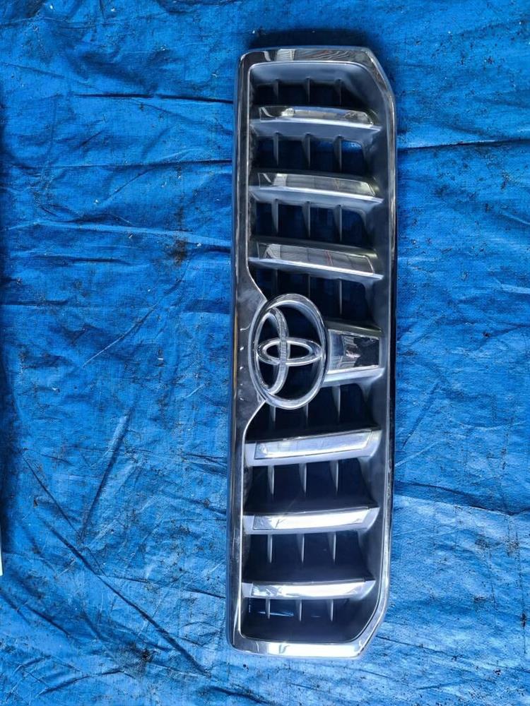 Решетка радиатора Тойота Ленд Крузер Прадо в Нефтеюганске 227691