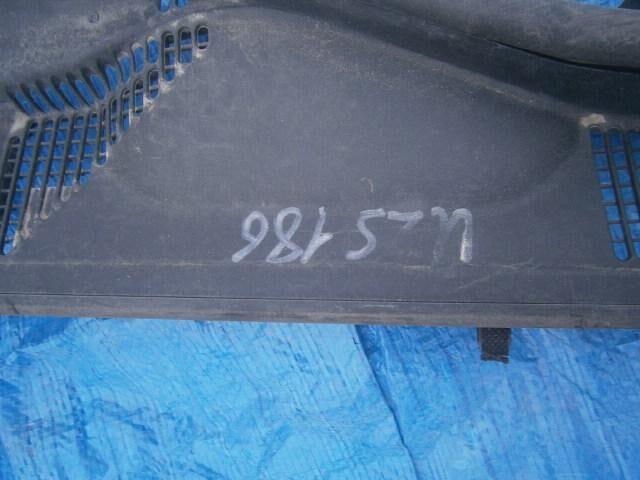 Решетка под лобовое стекло Тойота Краун в Нефтеюганске 25698