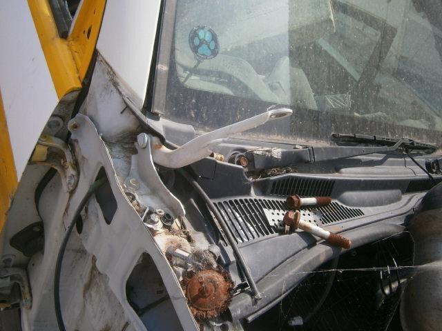Решетка под лобовое стекло Тойота Хайлюкс Сурф в Нефтеюганске 29486