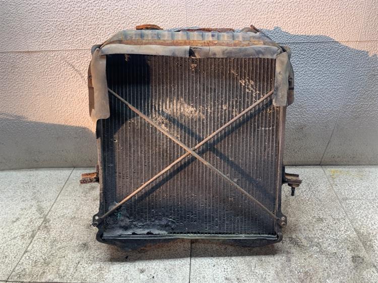 Радиатор основной Исузу Эльф в Нефтеюганске 373356