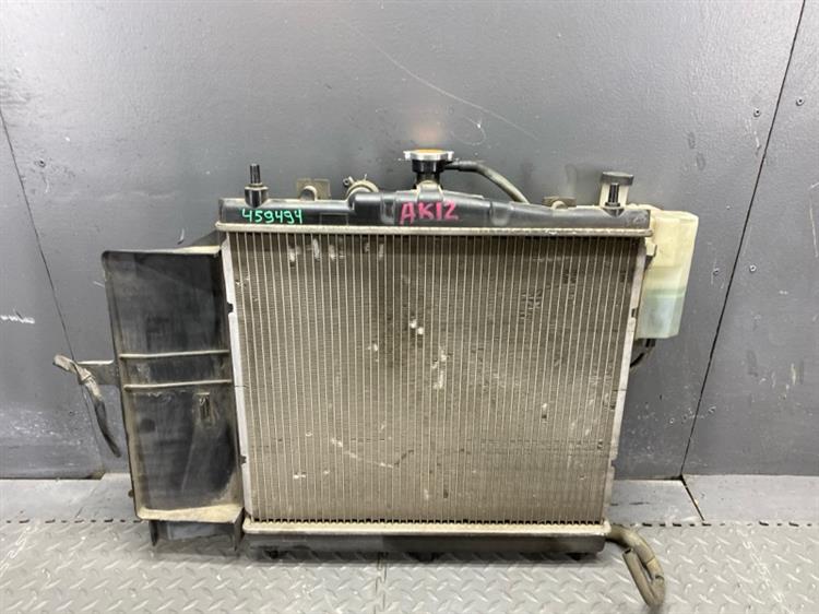 Радиатор основной Ниссан Марч в Нефтеюганске 459494