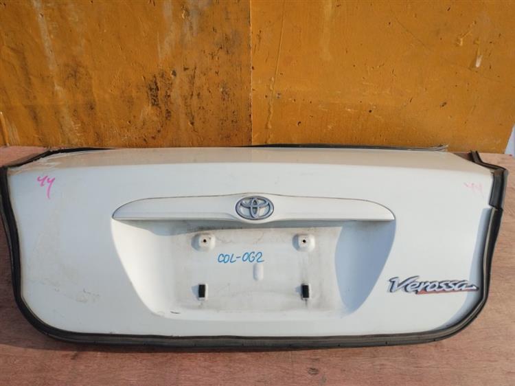Крышка багажника Тойота Веросса в Нефтеюганске 50775