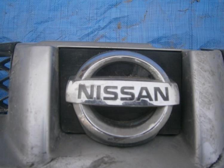 Решетка радиатора Ниссан Вингроуд в Нефтеюганске 63832