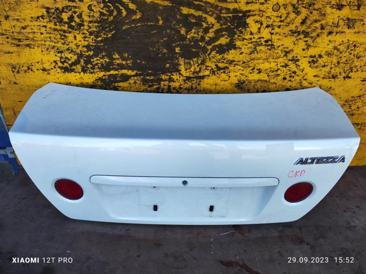 Крышка багажника Тойота Алтеза в Нефтеюганске 651581