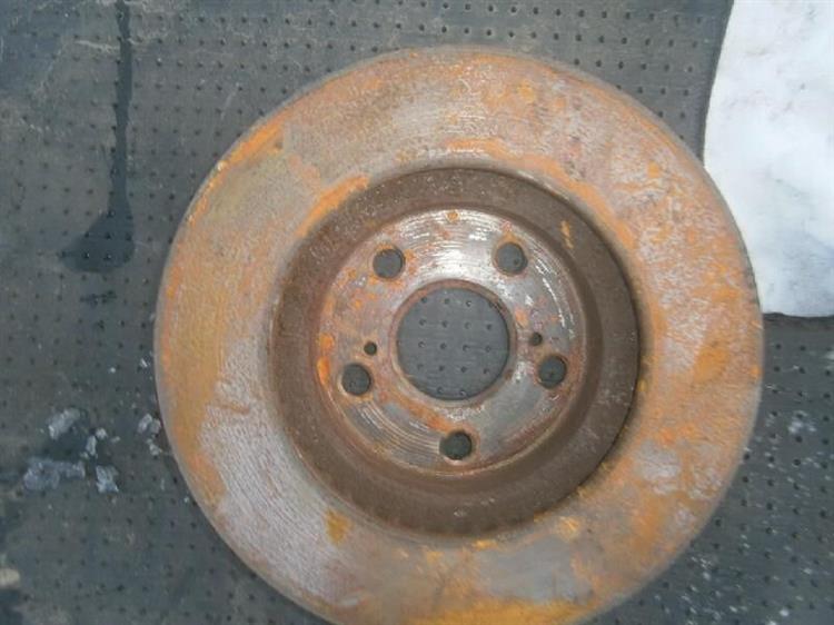 Тормозной диск Тойота Приус в Нефтеюганске 65171