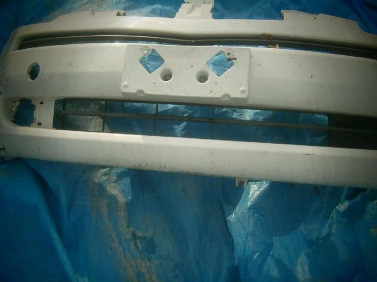 Решетка радиатора Тойота Рактис в Нефтеюганске 76116