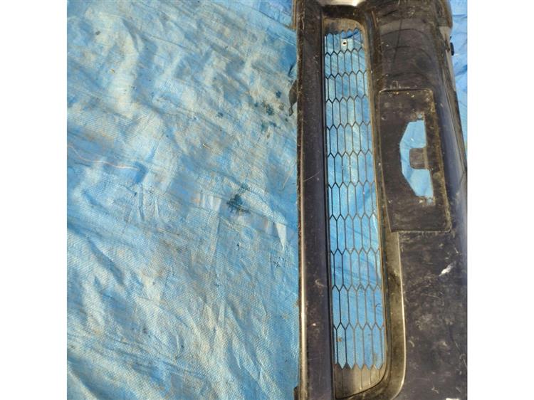 Решетка радиатора Тойота Исис в Нефтеюганске 88182