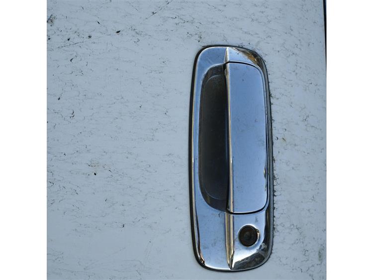 Дверь Тойота Краун в Нефтеюганске 94144